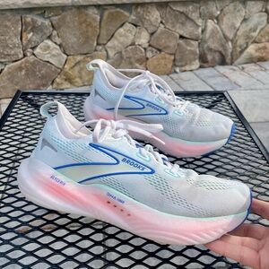 Brooks Glycerin 22 GTS White/Limpet Shell/Amparo Blue Women’s 7.5